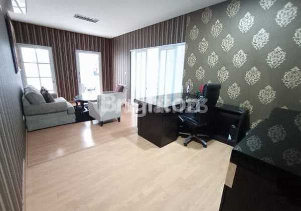 Jarang Ada Ruko 2,5 Lt Furnished Full Bangunan Lt 141/170 Siap Bisnis Lokasi Sangat Strategis Premium