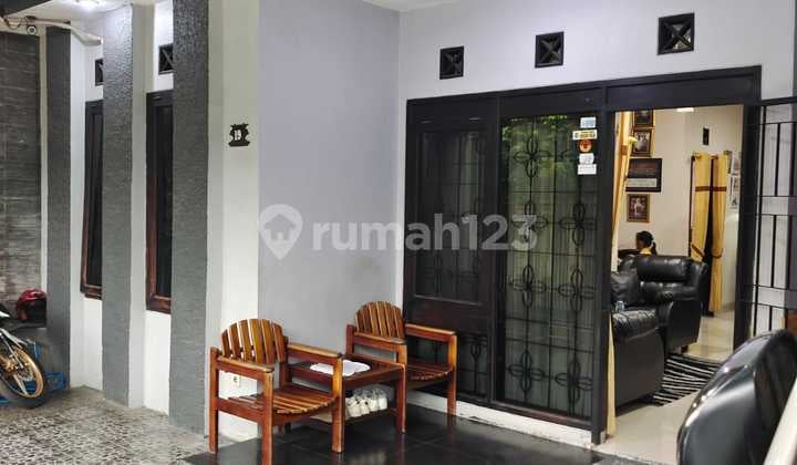 Dijual Rumah 1,5 Lantai Hunian Aman dan Nyaman Terawat Bebas Banjir Siap Huni Sayap Cibaduyut Lama Bandung Lokasi Strategis