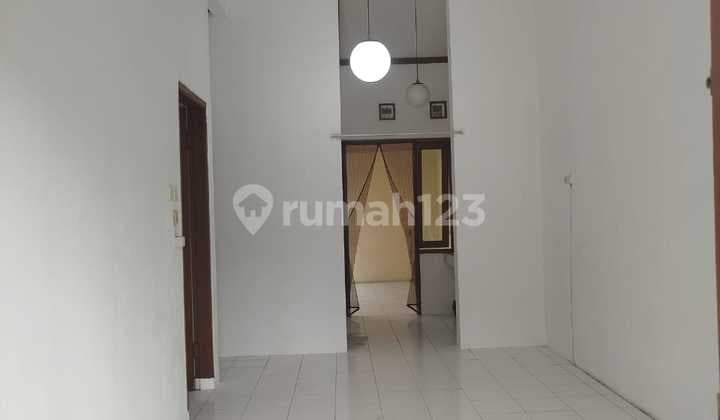 Disewakan Rumah Taman Kopo Indah 3 Hunian Nyaman dan Siap Huni Lokasi Strategis