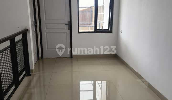 For Sale New 2-Storey Comfortable Ready-to-Live Minimalist House, Location in Sayap Buah Batu, Bandung.