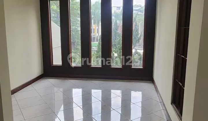 Disewakan Rumah 2 Lantai Nyaman Siap Hunin Minimalis Lokasi di Sutami Bandung