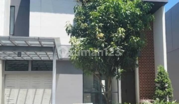 Dijual Rumah 2 Lantai Nyaman Asri Siap Huni Minimalis Lokasi di Summarecon Cluster Emily Bandung,,,