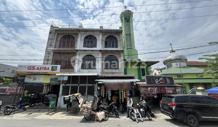 Shop house on Mandala Street (Pukat Banting 2 Intersection)