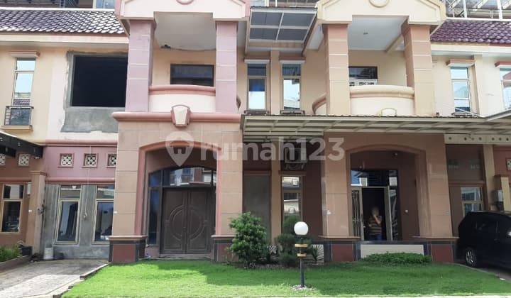 Villa di Komplek Masdulhak Garden