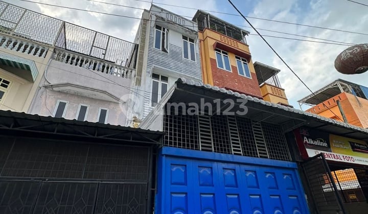 Ruko di Jalan Kijang Dekat Wahidin