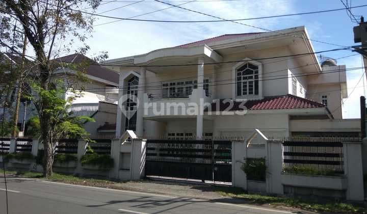 Villa di Jalan Multatuli Sebelum Haji Misbah