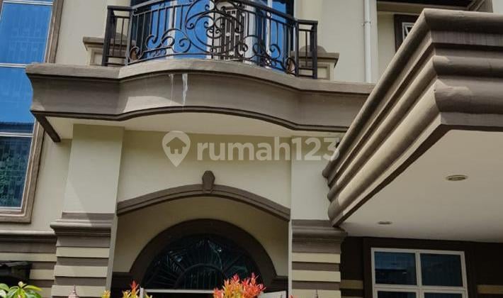 Villa Komplek Citra Garden Cluster Rich Mansion