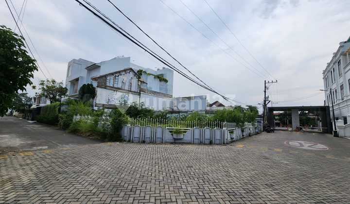 Kavling Hook di Komplek Taman Polonia Jalan Boulevard