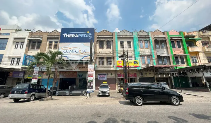 Ruko di Jalan Krakatau Dekat Jalan Bilal