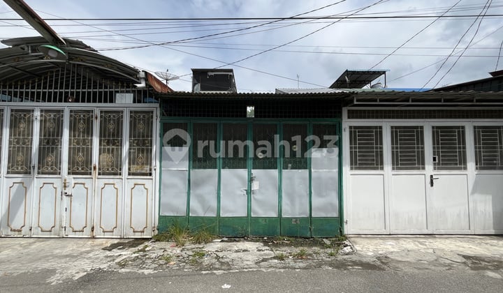 Rumah di Jalan Perwira 4 Dekat Metal Raya Krakatau