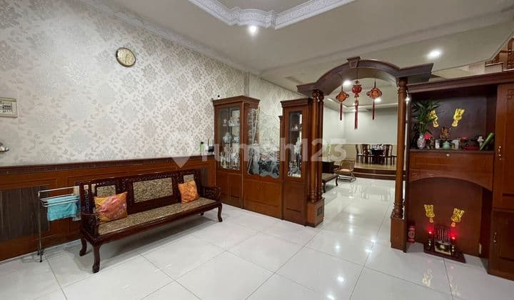 Villa in Taman Anggrek Amir Hamzah Complex