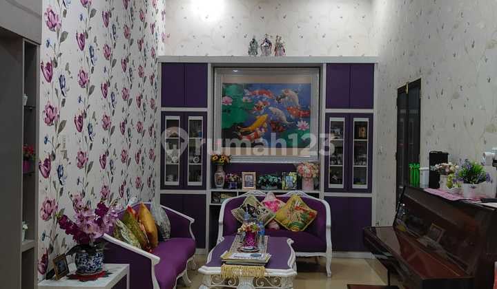 Villa di Komplek Cemara Asri Jalan Camelia