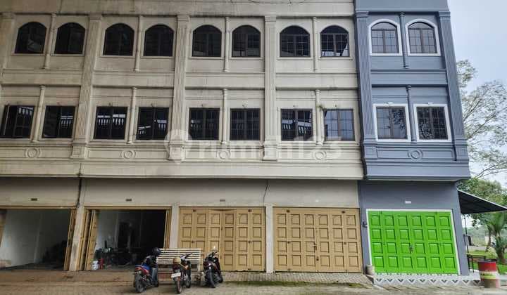 Ruko Gandeng di Cbd Polonia