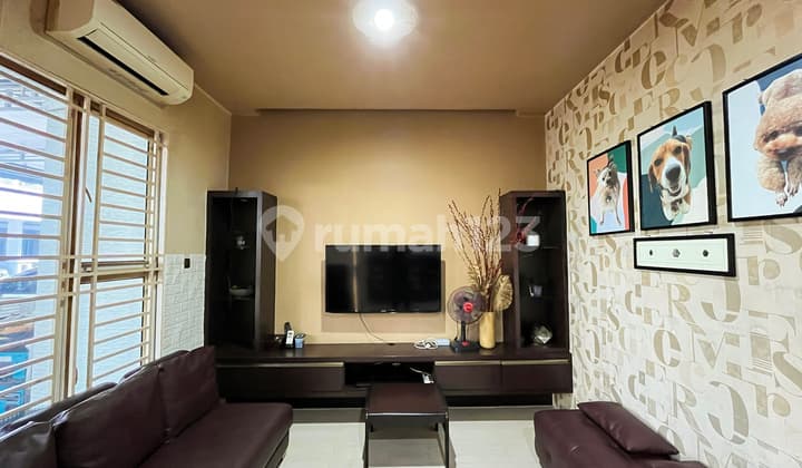 Villa Lux Komplek Mutiara Palace