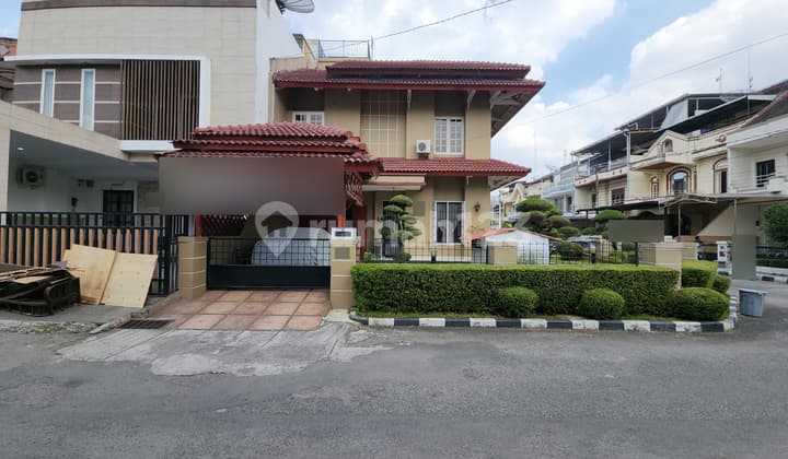 Villa Hook di Komplek Malibu Indah ( Polonia )