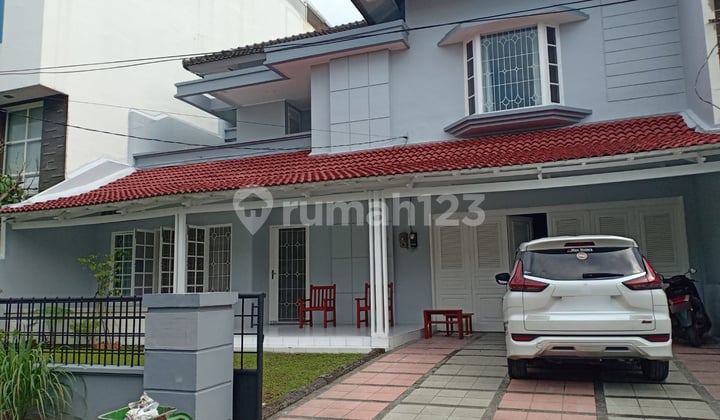 Villa di Komplek Taman Malibu Indah