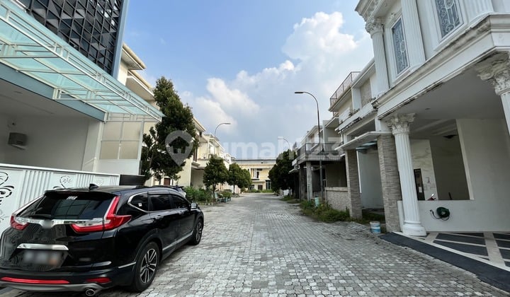 Villa Hook Komplek Graha Helvetia Cluster Sophie Suite