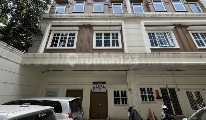 Rumah di Komplek Perbatasan Palace Dekat Rakyat Krakatau