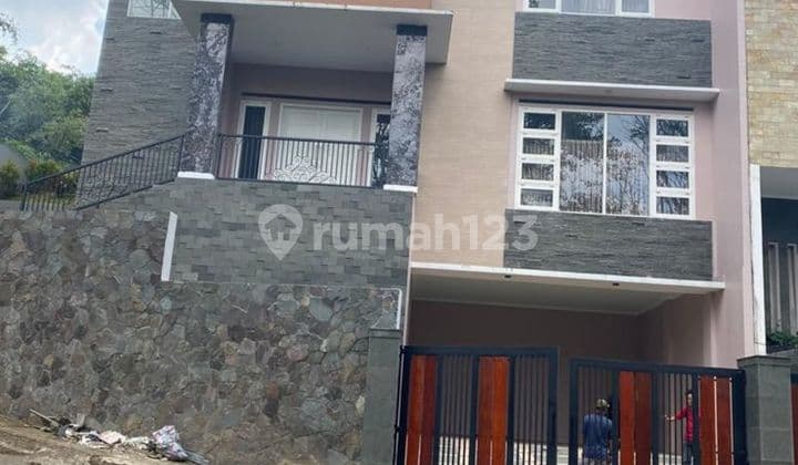 Jual Cepat Rumah Siap Huni Dago Bandung utara Harga 5 M Nego