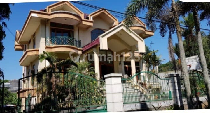 Rumah Villa Setiabudi Bandung Utara Siap Huni