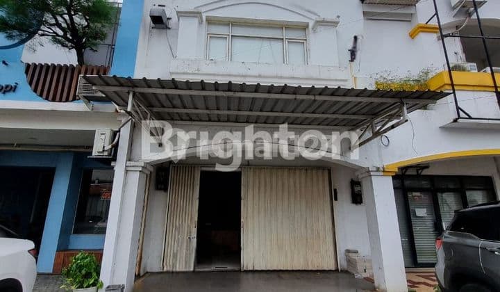 3-Story Shop House (Ex-Restaurant) Strategic Location