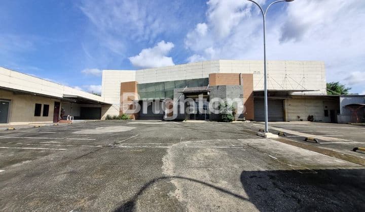 SEWA/JUAL CEPAT! Gudang/Ruang Usaha 2 Lantai Eksklusif, Ex Gudang Rokok Terkenal - DI KAWASAN INDUSTRI Rawalumbu Bekasi