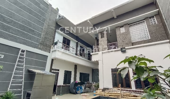 For Sale: Magnificent and Luxurious 2.5-Storey House in the Strategic Area of Cimahi
