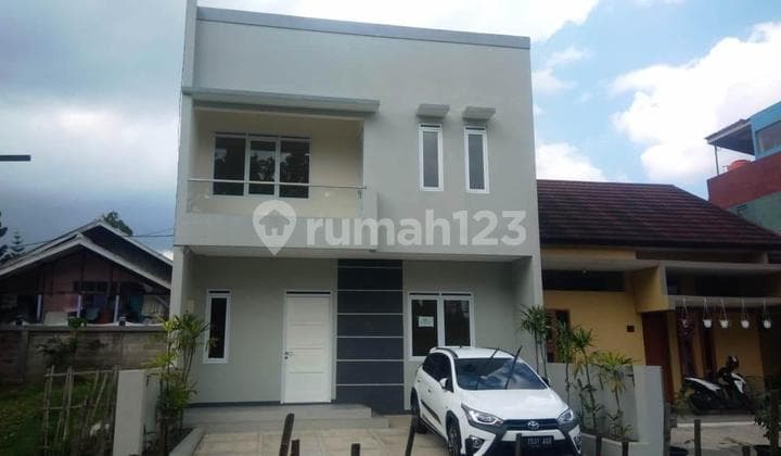 Rumah Baru Cantik Sayap Setiabudi Dekat Gh Universal Hotel