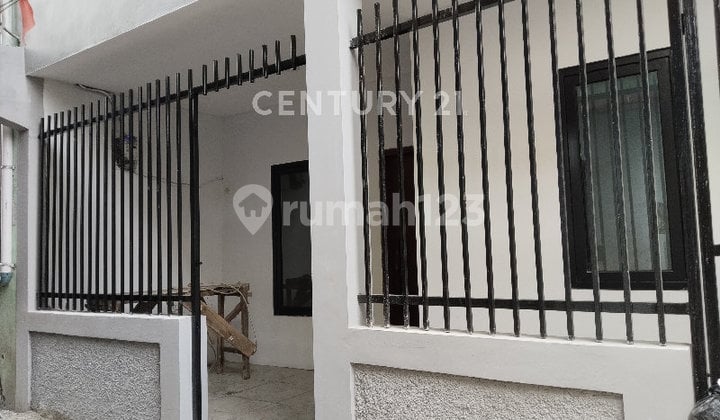 2-Storey Residential House and Boarding in Front of Imanuel Hospital, Strategic Location