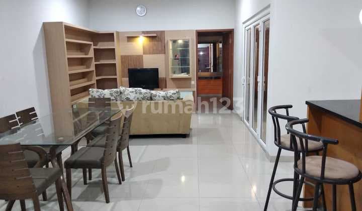 Rumah Bagus Minimalis di Kompleks Setraduta