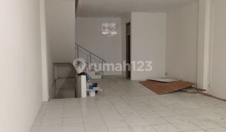 Ruko Lokasi Strategis di Cihampelas Bandung