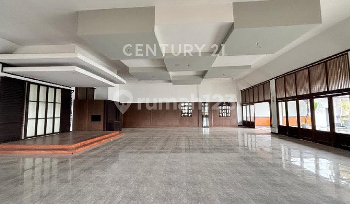 Gedung Lokasi Bagus di Dago Pakar Timur Kota Bandung