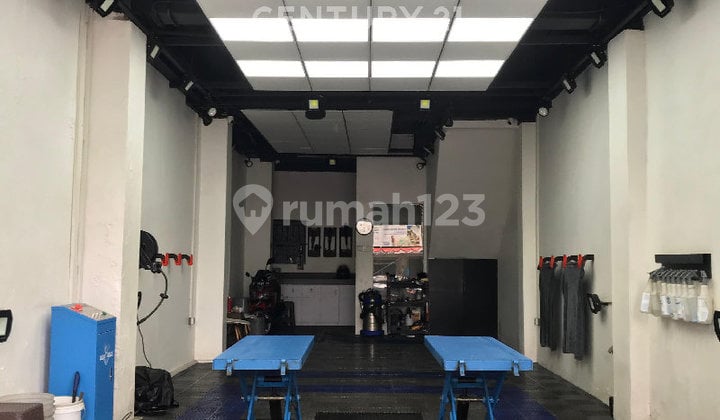 Ruko 4 Lantai Lokasi Strategis Di Cihampelas Kota Bandung