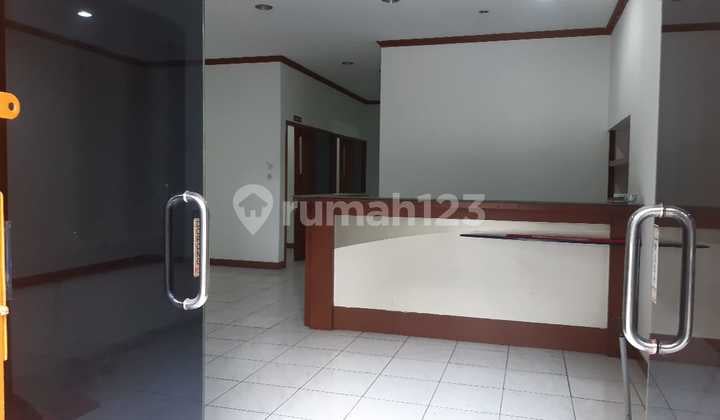 Ruko 3.5 Lantai Lokasi Strategis di Pusat Kota Bandung
