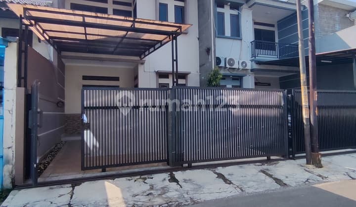 Rumah Modern Siap Huni Strategis Tengah Kota Bandung