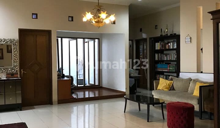 Rumah di Batununggal Bandung, Terawat Siap Huni