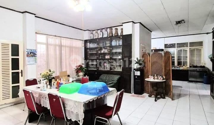 Rumah di Jalan Laksana Kebayoran Baru Jakarta Selatan Butuh Renovasi