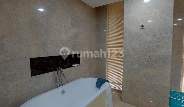Apartemen Senopati Suite Penthouse 2 Lantai Luas 400m2 Barang Langka