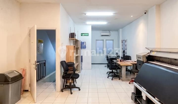 3-Story Shophouse in Senopati Area, Kebayoran Baru for Sale