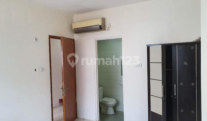 For Sale: 5-Story Boarding House in Hayam Wuruk, West Jakarta, Land Area 119m², 18 Rooms Available