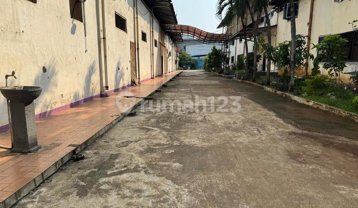 Old Warehouse for Sale, Land Included, Dibatu Ceper Tangerang, Land Area 14,620 m²