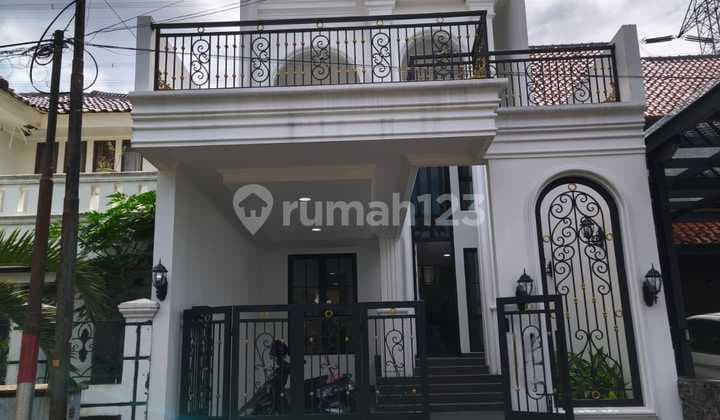 Dijual Rumah di Sektor 9 Bintaro Jaya, Lt.215m2, Brand New