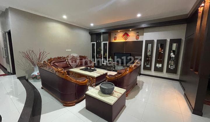 For Sale 2.5-Story House in Florence PIK Land Size 12x25 Already Furnished