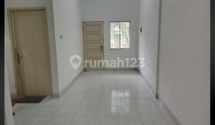 For Sale: Shop House in Kosambi Baru, Hook Position, Land Size 6x10m2, Negotiable Price