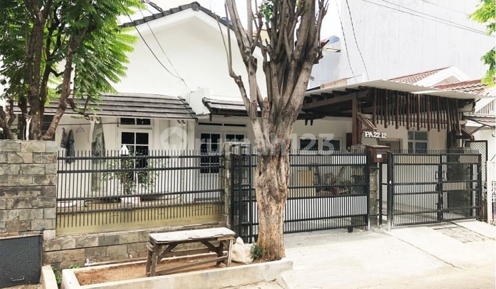 Disewakan Rumah di Komplek Kelapa Nias Kelapa Gading LT. 10X17m2