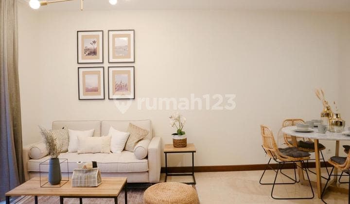 2 Bedroom Apartment for Sale, Luxuriously Furnished in Hegarmanah Residence