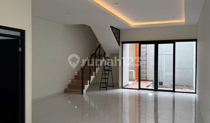 Rumah Dijual Brand New Minimalis Modern di Kopo Permai