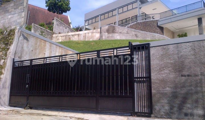 Villa Salatiga Kopeng, Getasan Semi Furnished, View Ciamik