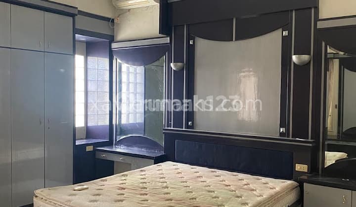 Rumah 2 Lantai Furnished di Graha Padma Semarang