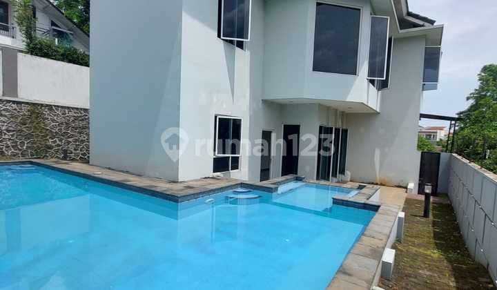 For Rent: 2-Story House with Swimming Pool, Location Ngesrep Banyumanik